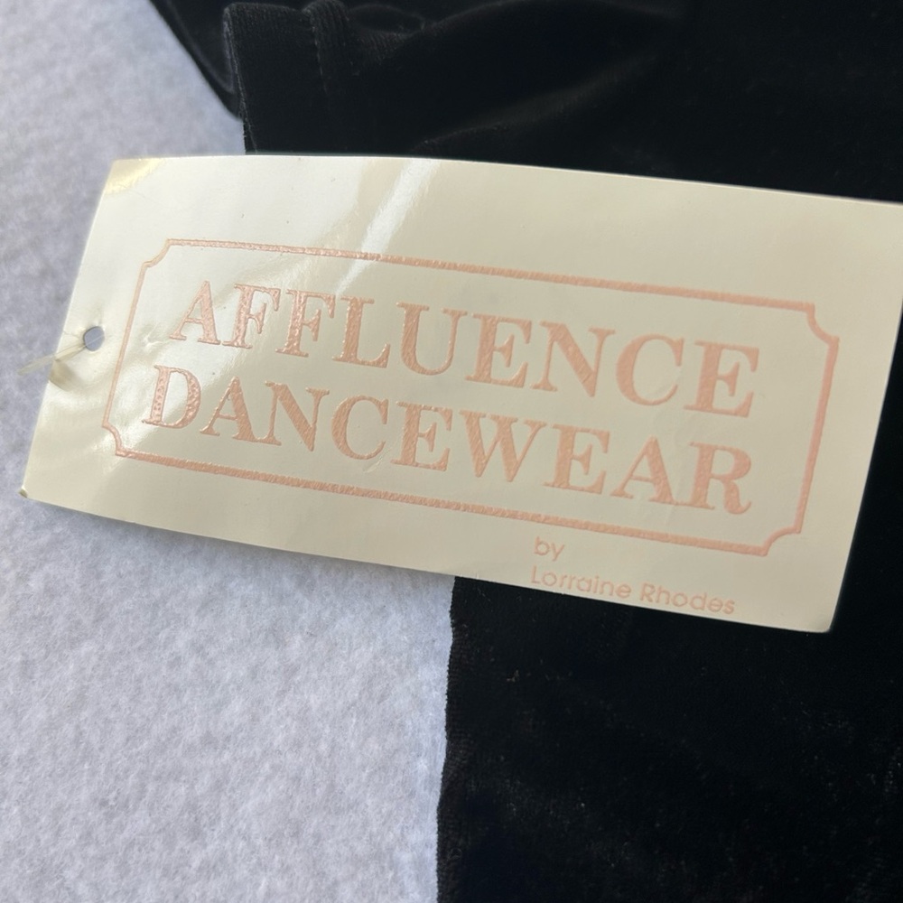 Child’s dance top from 90s - Picture 2 of 7